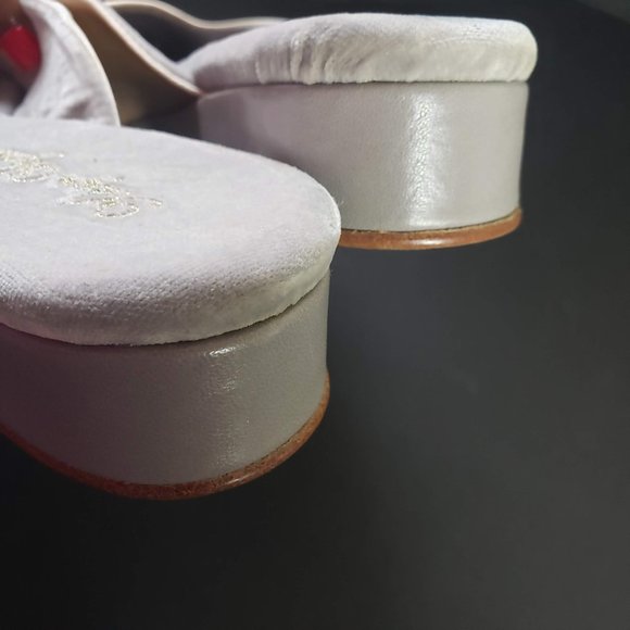 Kevyn Wynn Satin Slippers Mules Crystals Size 8 - Picture 12 of 16